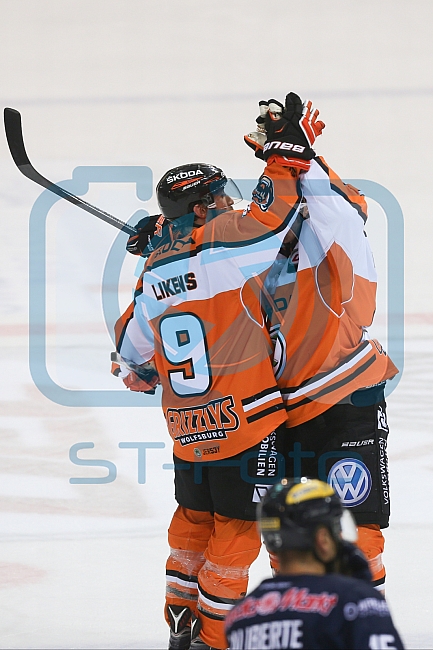 ERC Ingolstadt - Grizzlys Wolfsburg, Eishockey, DEL, Deutsche Eishockey Liga, Spieltag 12, 18.10..2015