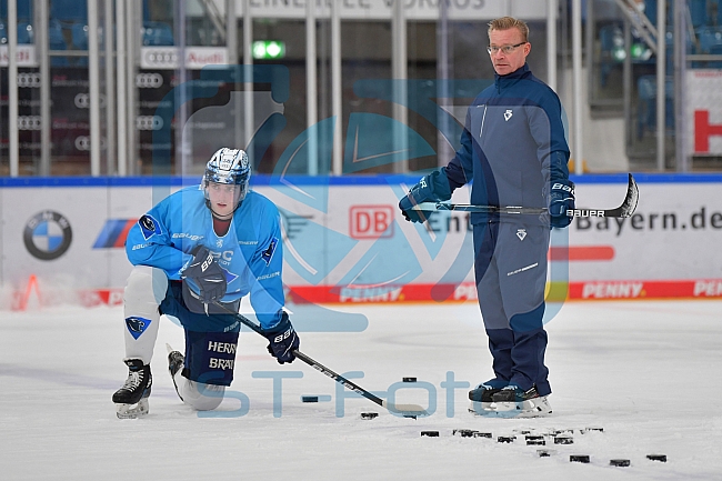 Eishockey, Herren, DEL, Saison 2021-2022, ERC Ingolstadt - Showtraining, 27.02.2022