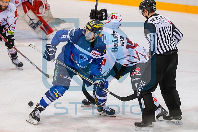 ERC Ingolstadt - Fischtown Pinguins Bremerhaven,, Eishockey, DEL, Deutsche Eishockey Liga, Preplayoff, Spiel 1, 01.03.2016