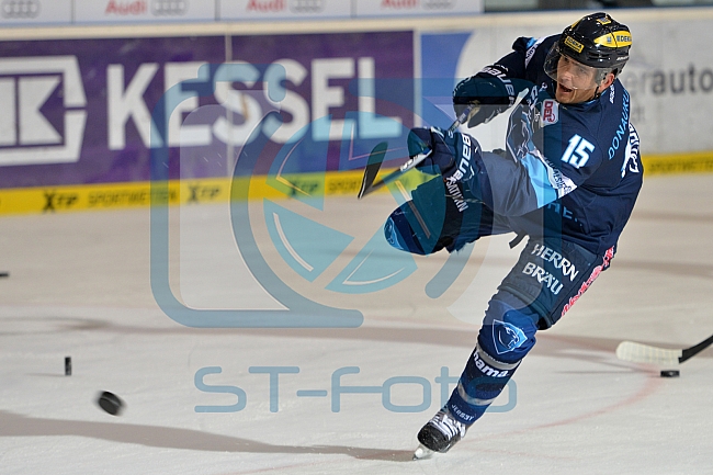 ERC Ingolstadt vs EHC Red Bull Muenchen, Eishockey, DEL, Deutsche Eishockey Liga, 04.12.2015