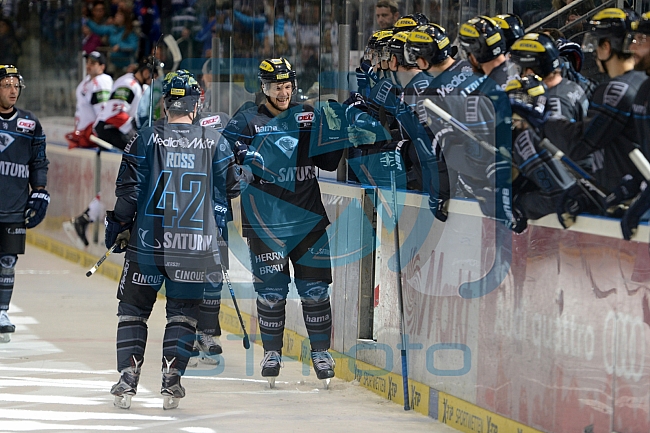ERC Ingolstadt vs Koelner Haie, Eishockey, DEL, Deutsche Eishockey Liga, 01.11.2015