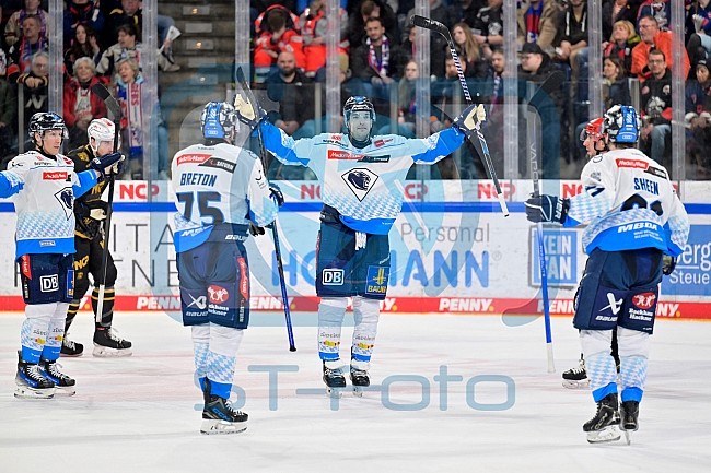 Eishockey, Herren, DEL, Saison 2024-2025, Playoffs Viertelfinale, Spiel 1, Nürnberg Ice Tigers - ERC Ingolstadt, 18.03.2025
