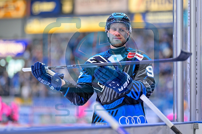 Eishockey, Herren, DEL, Saison 2025-2026, Spiel 21, ERC Ingolstadt - Pinguins Bremerhaven, 23.11.2025