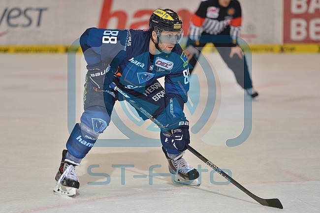 ERC Ingolstadt vs Straubing Tigers, Eishockey, DEL, Deutsche Eishockey Liga, 22.12.2015