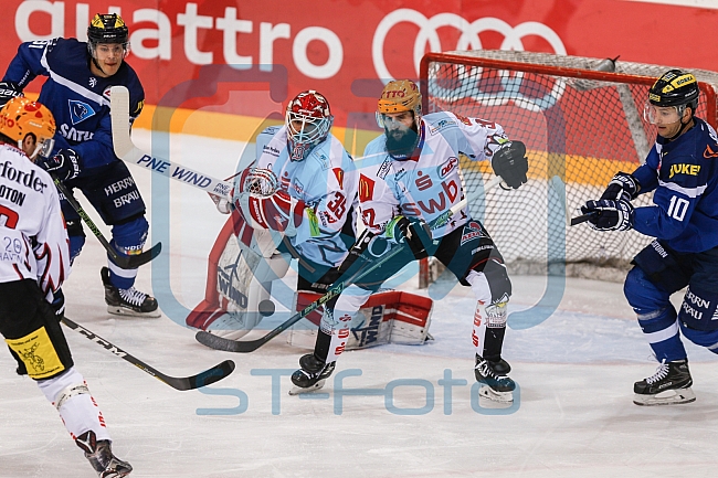 ERC Ingolstadt - Fischtown Pinguins Bremerhaven,, Eishockey, DEL, Deutsche Eishockey Liga, Preplayoff, Spiel 1, 01.03.2016