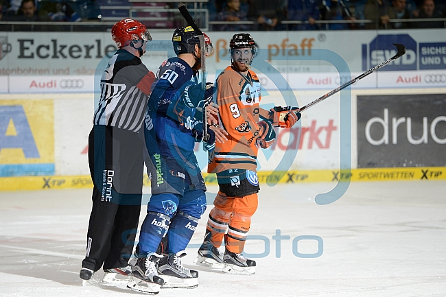 ERC Ingolstadt vs Grizzlys Wolfsburg, Eishockey, DEL, Deutsche Eishockey Liga, 18.10.2015