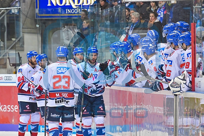 ERC Ingolstadt - Adler Mannheim, Eishockey, DEL, Deutsche Eishockey Liga, Playoffs, Viertelfinale, Spiel 5, 23.03.2018