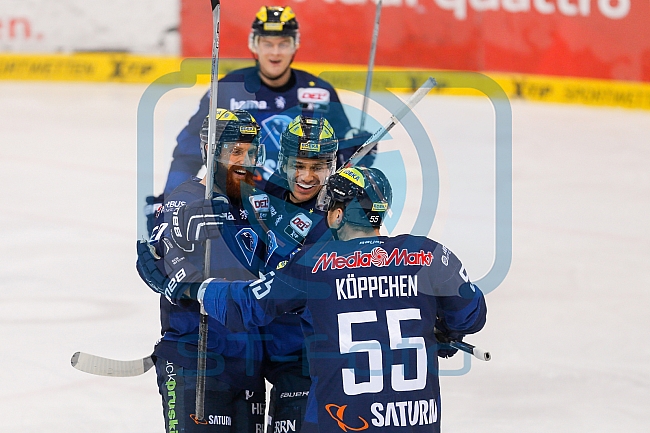 ERC Ingolstadt vs Eisbaeren Berlin, Eishockey, DEL, Deutsche Eishockey Liga, Spieltag 37, 15.01.2016
