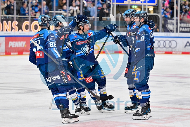 Eishockey, Herren, DEL, Saison 2025-2026, Spiel 14, ERC Ingolstadt - Adler Mannheim, 26.10.2025