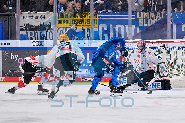 Eishockey, Herren, DEL, Saison 2025-2026, Spiel 21, ERC Ingolstadt - Pinguins Bremerhaven, 23.11.2025