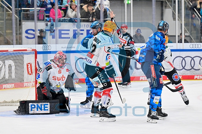 Eishockey, Herren, DEL, Saison 2025-2026, Spiel 21, ERC Ingolstadt - Pinguins Bremerhaven, 23.11.2025