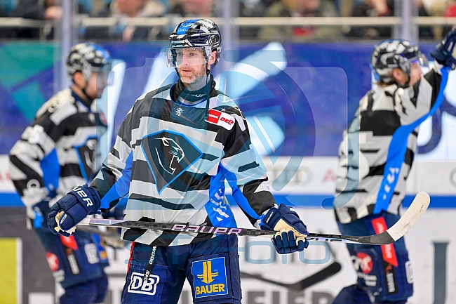 Eishockey, Herren, DEL, Saison 2024-2025, Playoffs Halbfinale, Spiel 1, ERC Ingolstadt - Kölner Haie, 02.04.2025