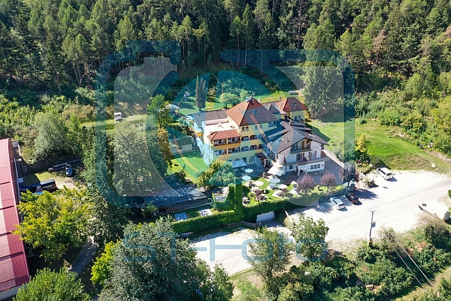 Eishockey, Herren, 6. Vinschgau-Cup, Saison 2022-2023, Drohnenfotos Hotel - Latsch, 25.08.2022