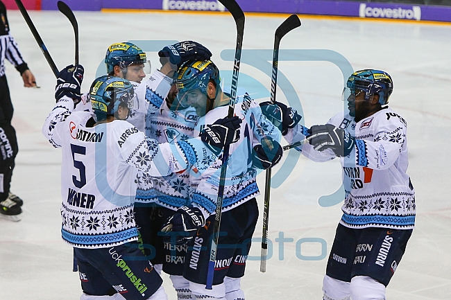 ERC Ingolstadt - Adler Mannheim, Eishockey, DEL, Deutsche Eishockey Liga, Spieltag 29, 08.12.2017