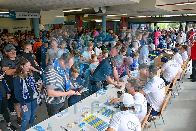 Eishockey, Herren, DEL, Saison 2024-2025, ERC Ingolstadt - Dauerkartenübergabe, 04.08.2024