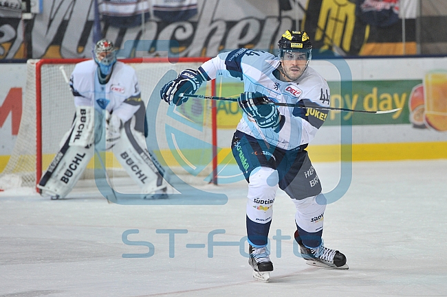 EHC Red Bull Muenchen vs ERC Ingolstadt, Eishockey, DEL, Deutsche Eishockey Liga, Spieltag 28, 16.12.2016