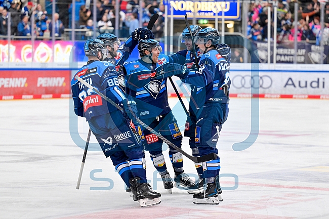 Eishockey, Herren, DEL, Saison 2025-2026, Spiel 14, ERC Ingolstadt - Adler Mannheim, 26.10.2025