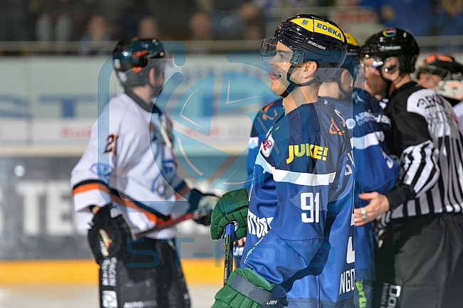 ERC Ingolstadt vs Grizzlys Wolfsburg, Eishockey, DEL, Deutsche Eishockey Liga, Spieltag 37, 13.01.2017