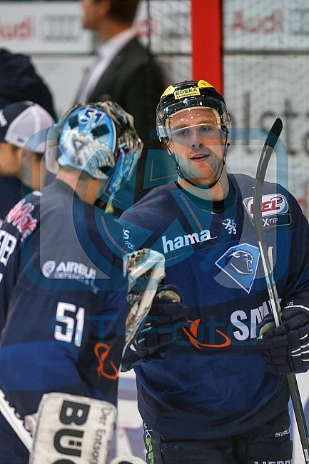 ERC Ingolstadt vs EHC Red Bull Muenchen, Eishockey, DEL, Deutsche Eishockey Liga, Spieltag 23, 04.12.2015