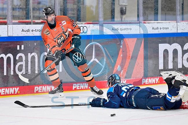 Eishockey, Herren, DEL, Saison 2025-2026, Spiel 33, ERC Ingolstadt - Grizzlys Wolfsburg, 28.12.2025