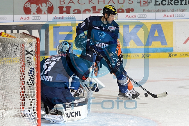 ERC Ingolstadt vs Grizzlys Wolfsburg, Eishockey, DEL, Deutsche Eishockey Liga, 18.10.2015