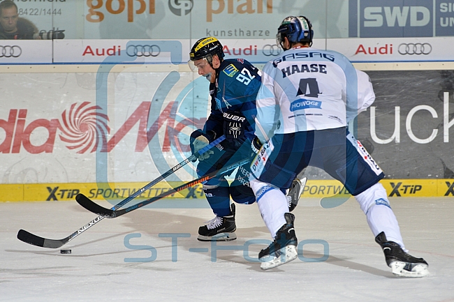ERC Ingolstadt vs Eisbaeren Berlin, Eishockey, DEL, Deutsche Eishockey Liga, 27.11.2015