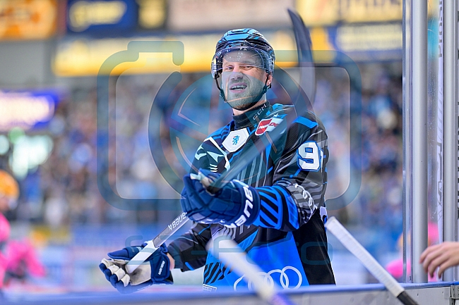 Eishockey, Herren, DEL, Saison 2025-2026, Spiel 21, ERC Ingolstadt - Pinguins Bremerhaven, 23.11.2025
