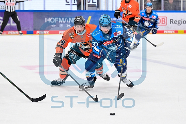 Eishockey, Herren, DEL, Saison 2025-2026, Spiel 33, ERC Ingolstadt - Grizzlys Wolfsburg, 28.12.2025