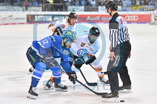 ERC Ingolstadt vs Grizzlys Wolfsburg, Eishockey, DEL, Deutsche Eishockey Liga, Spieltag 38, 03.01.2018
