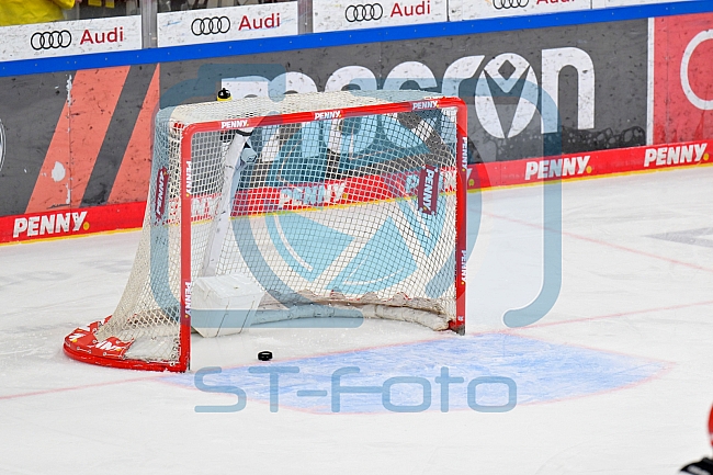 Eishockey, Herren, DEL, Saison 2024-2025, Playoffs Halbfinale, Spiel 3, ERC Ingolstadt - Kölner Haie, 06.04.2025