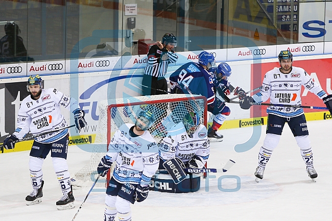 ERC Ingolstadt - Adler Mannheim, Eishockey, DEL, Deutsche Eishockey Liga, Spieltag 29, 08.112.2017