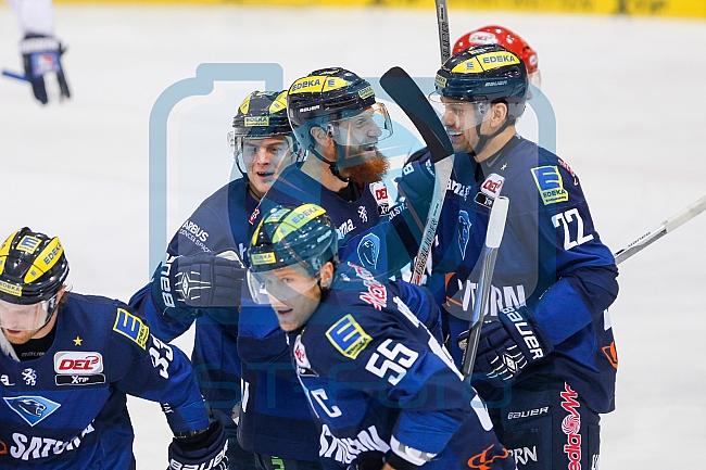ERC Ingolstadt vs Eisbaeren Berlin, Eishockey, DEL, Deutsche Eishockey Liga, Spieltag 37, 15.01.2016