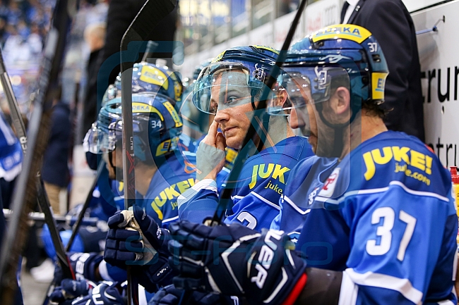 ERC Ingolstadt - Straubing Tigers, Eishockey, DEL, Deutsche Eishockey Liga, Spieltag 1, 01.12.2017