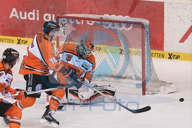 ERC Ingolstadt - Grizzlys Wolfsburg, Eishockey, DEL, Deutsche Eishockey Liga, Spieltag 12, 18.10..2015