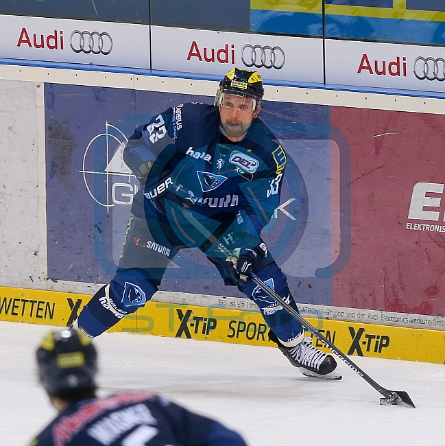 ERC Ingolstadt vs Eisbaeren Berlin, Eishockey, DEL, Deutsche Eishockey Liga, Spieltag 21, 27.11.2015