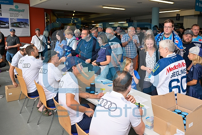 Eishockey, Herren, DEL, Saison 2024-2025, ERC Ingolstadt - Dauerkartenübergabe, 04.08.2024