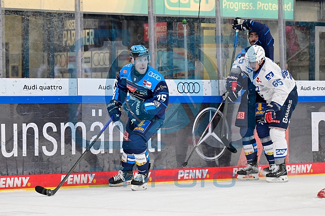 Eishockey, Herren, DEL, Saison 2025-2026, Spiel 14, ERC Ingolstadt - Adler Mannheim, 26.10.2025