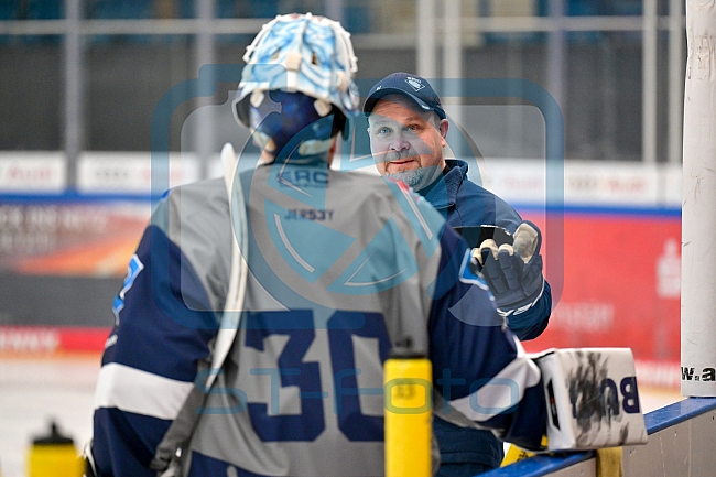 Eishockey, Herren, DEL, Saison 2024-2025, ERC Ingolstadt - Training mit Torwart Christian Heljanko, 28.01.2025