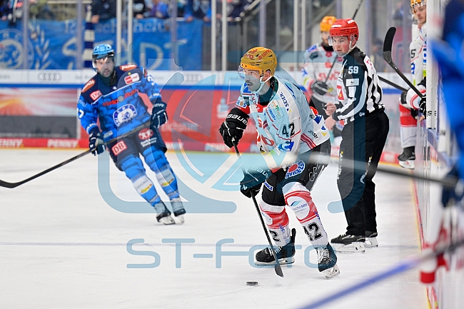 Eishockey, Herren, DEL, Saison 2025-2026, Spiel 21, ERC Ingolstadt - Pinguins Bremerhaven, 23.11.2025