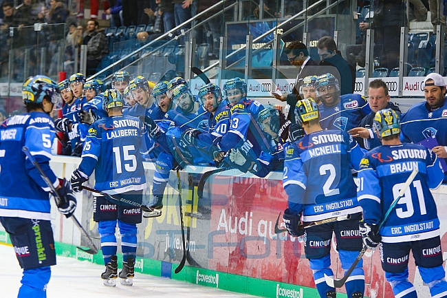 ERC Ingolstadt - Straubing Tigers, Eishockey, DEL, Deutsche Eishockey Liga, Spieltag 1, 01.12.2017
