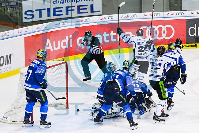 ERC Ingolstadt - Straubing Tigers, Eishockey, DEL, Deutsche Eishockey Liga, Spieltag 1, 01.12.2017