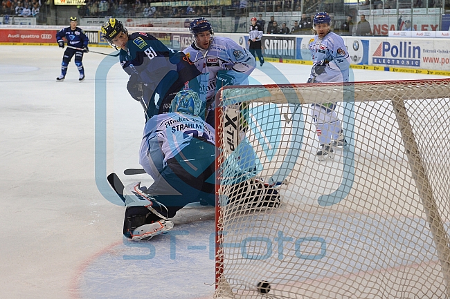 ERC Ingolstadt vs Straubing Tigers, Eishockey, DEL, Deutsche Eishockey Liga, 22.12.2015