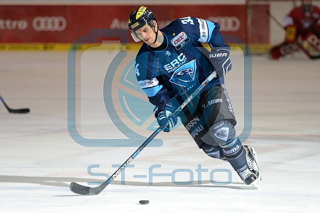 ERC Ingolstadt vs Koelner Haie, Eishockey, DEL, Deutsche Eishockey Liga, 01.11.2015




