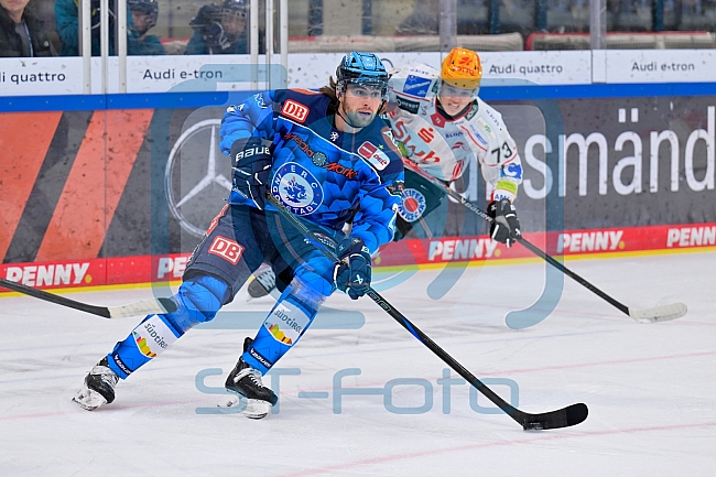 Eishockey, Herren, DEL, Saison 2025-2026, Spiel 21, ERC Ingolstadt - Pinguins Bremerhaven, 23.11.2025