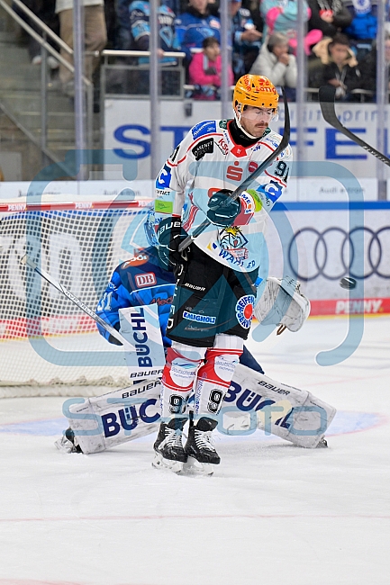 Eishockey, Herren, DEL, Saison 2025-2026, Spiel 21, ERC Ingolstadt - Pinguins Bremerhaven, 23.11.2025