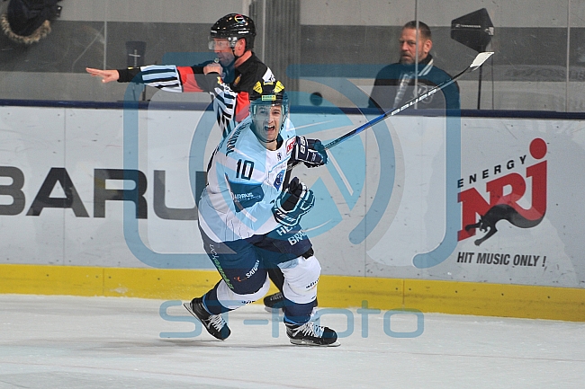 EHC Red Bull Muenchen vs ERC Ingolstadt, Eishockey, DEL, Deutsche Eishockey Liga, Spieltag 28, 16.12.2016