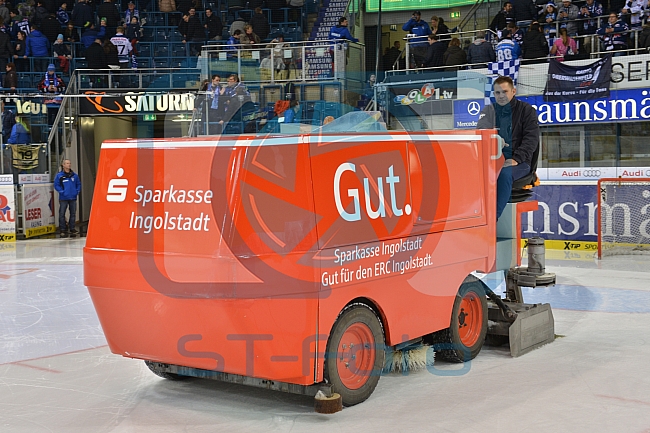 ERC Ingolstadt vs EHC Red Bull Muenchen, Eishockey, DEL, Deutsche Eishockey Liga, 04.12.2015