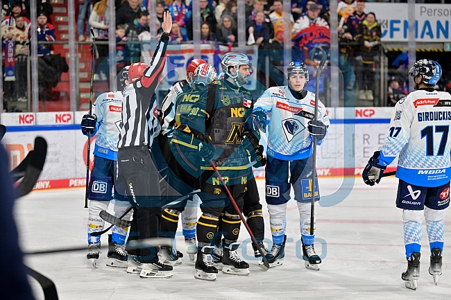 Eishockey, Herren, DEL, Saison 2024-2025, Playoffs Viertelfinale, Spiel 1, Nürnberg Ice Tigers - ERC Ingolstadt, 18.03.2025
