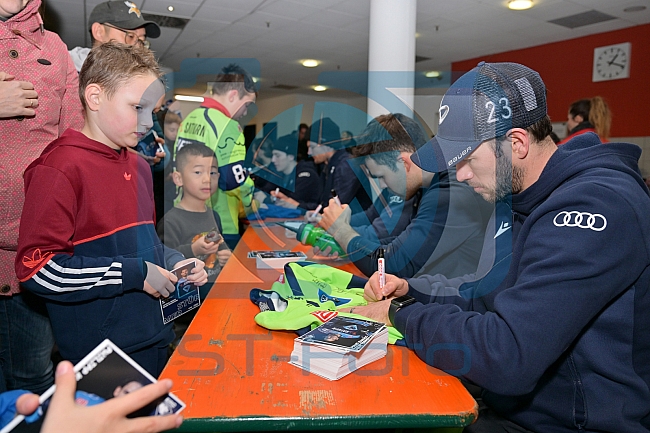 Eishockey, Herren, DEL, Saison 2022-2023, ERC Ingolstadt - Kids On Ice Day, 19.11.2022
