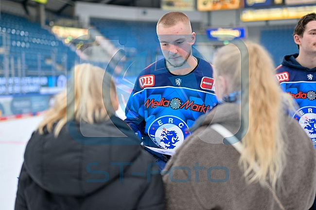 Eishockey, Herren, DEL, Saison 2025-2026, Spiel 21, ERC Ingolstadt - Pinguins Bremerhaven, 23.11.2025